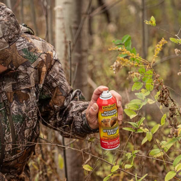 Wildlife Research ACORN SUPREME ATTRACTANT SPRAY 735 Pic